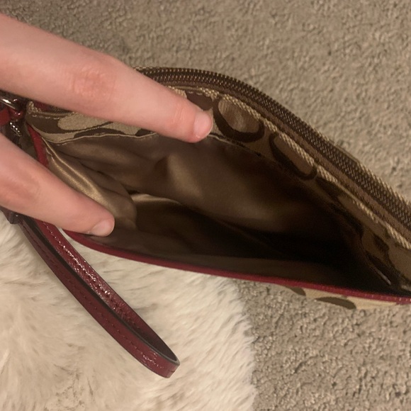 COACH Park Signature Wristlet purse / wallet - Picture 6 of 7
